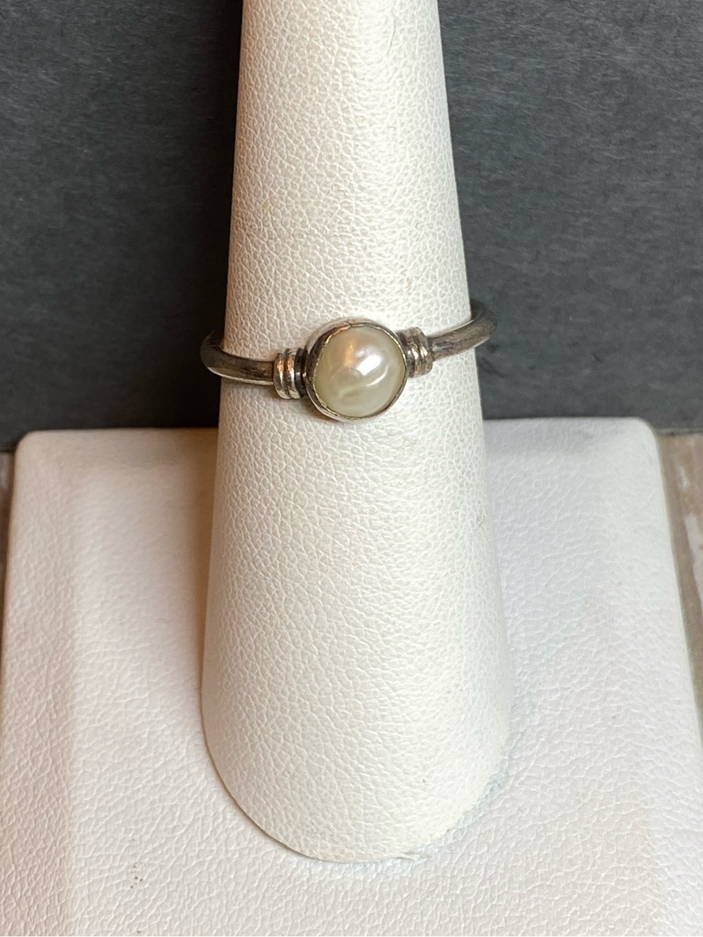 Vintage freshwater pearl sterling silver ring